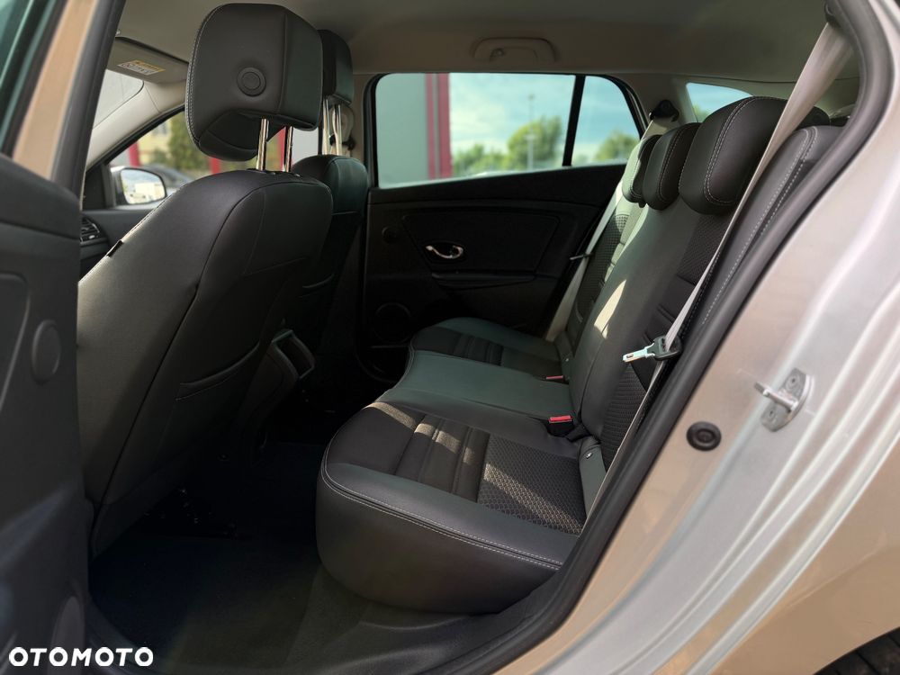 Renault Megane ENERGY TCe 130 BOSE EDITION - 25