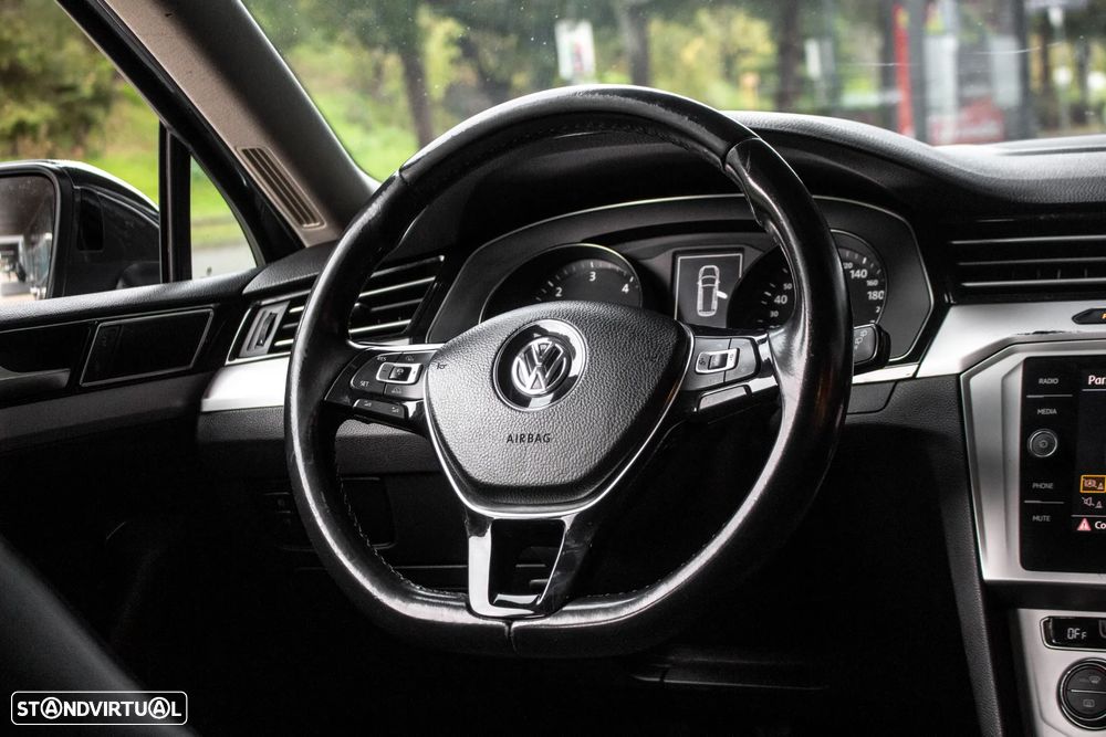 VW Passat Variant 1.6 TDI (BlueMotion ) Comfortline - 32