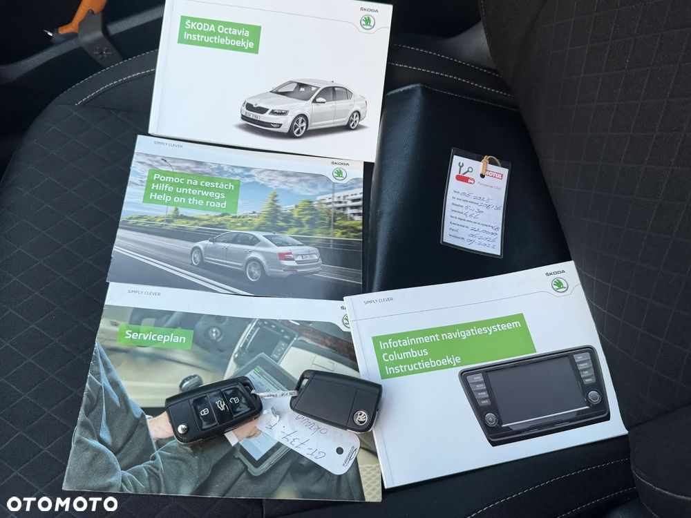 Skoda Octavia 1.6 TDI DPF Elegance - 32