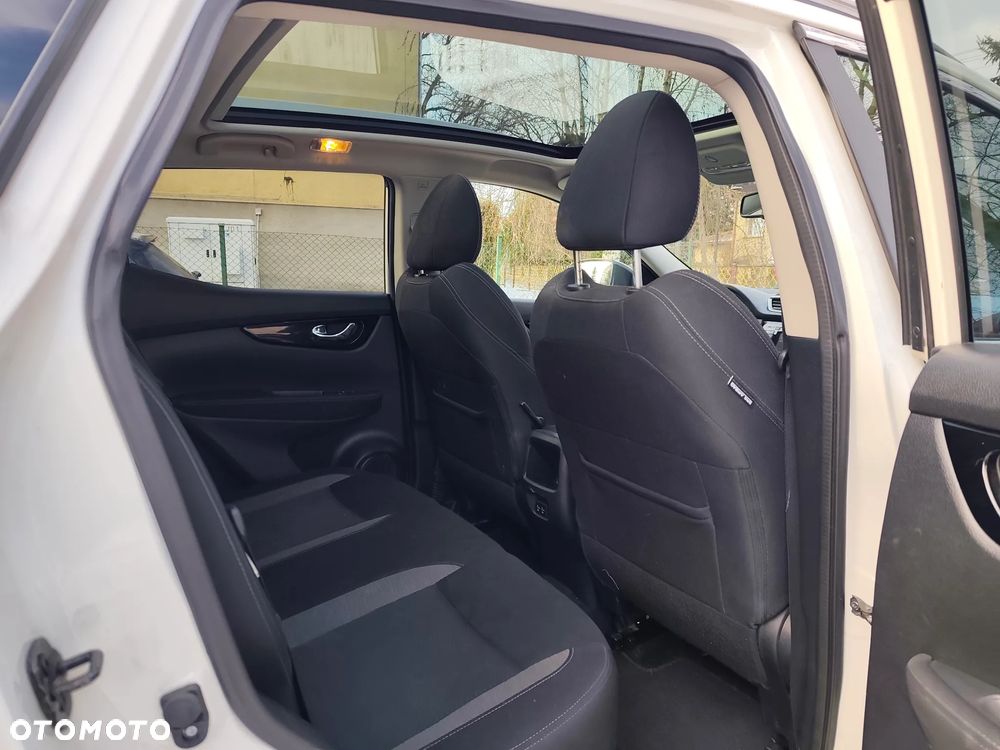 Nissan Qashqai 1.5 dCi TEKNA - 14