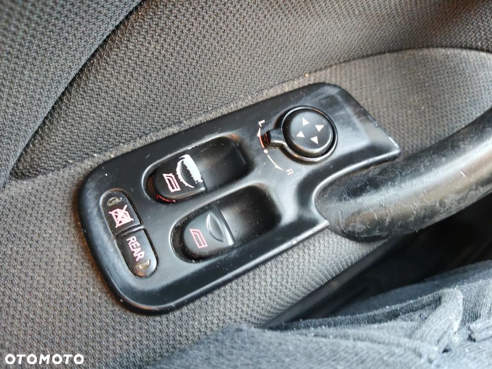 Alfa Romeo 147 1.6 Twin Spark 16V 120 - 21