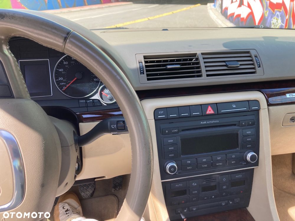 Audi A4 Limousine 2.0 T FSI quattro - 8