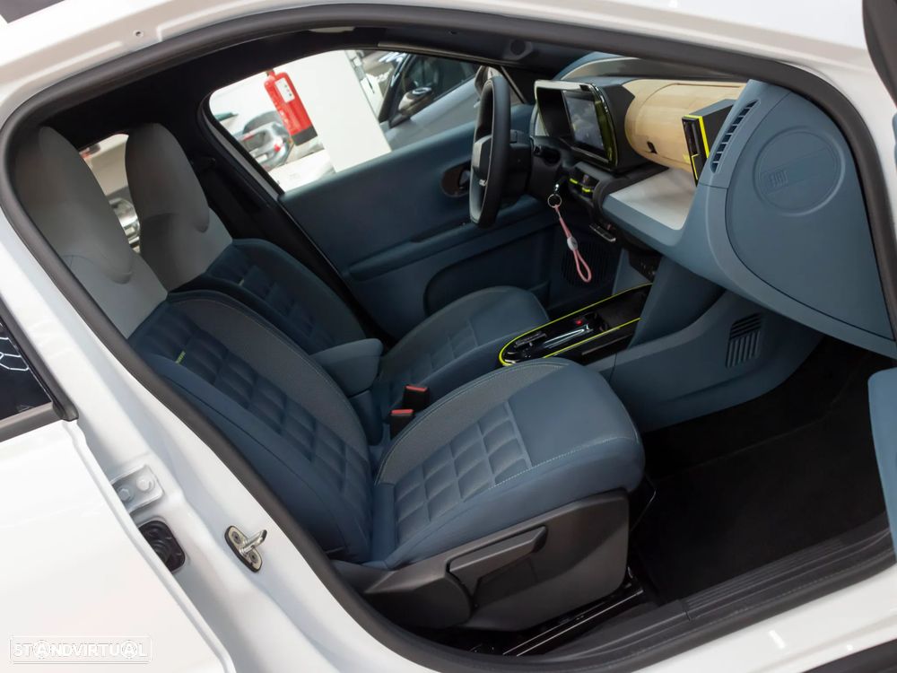 Fiat Grande Panda 1.2 Hybrid La Prima eDCT - 13