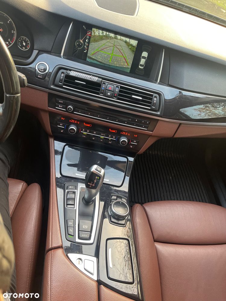 BMW Seria 5 525d xDrive Sport-Aut - 7