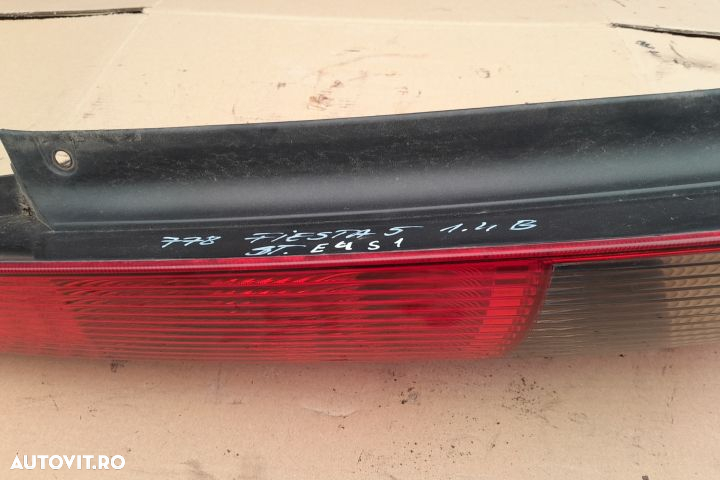 Lampa / Tripla stop stanga pe aripa Ford Fiesta 5  [din 2001 pana  20 - 2