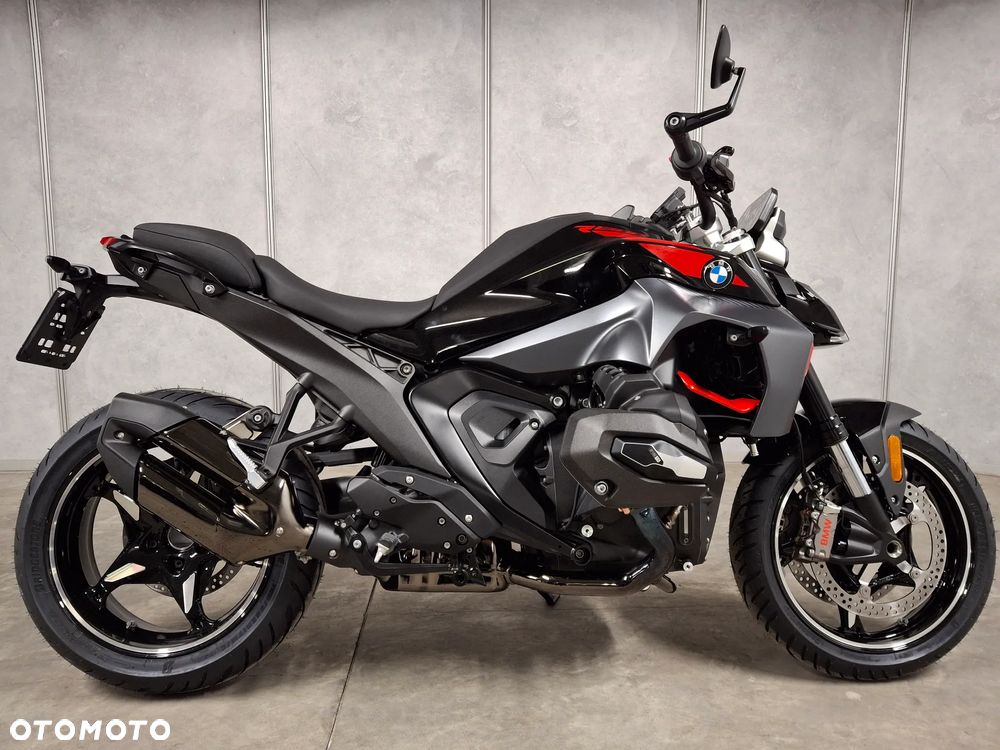 BMW R - 1