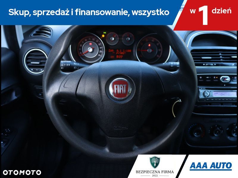Fiat Punto 2012 - 17