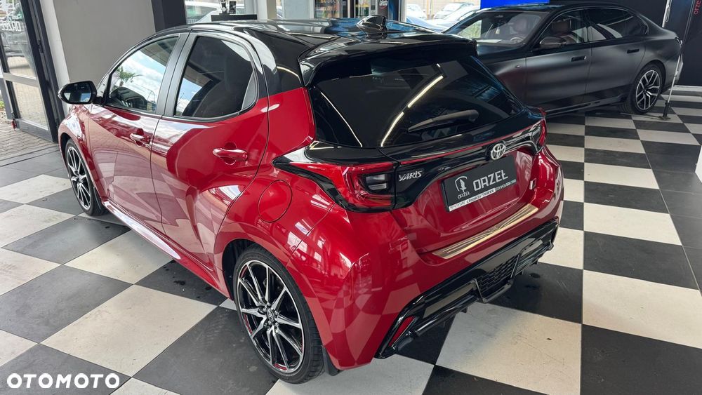 Toyota Yaris Hybrid 1.5 GR Sport - 12