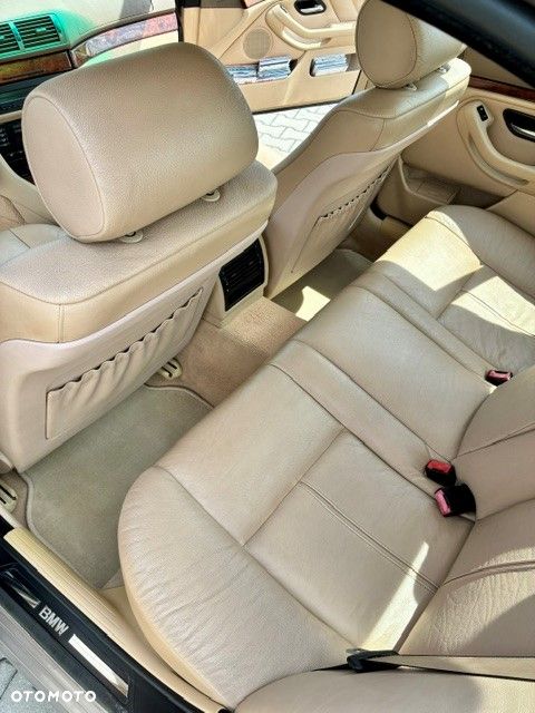 BMW Seria 5 525i - 10