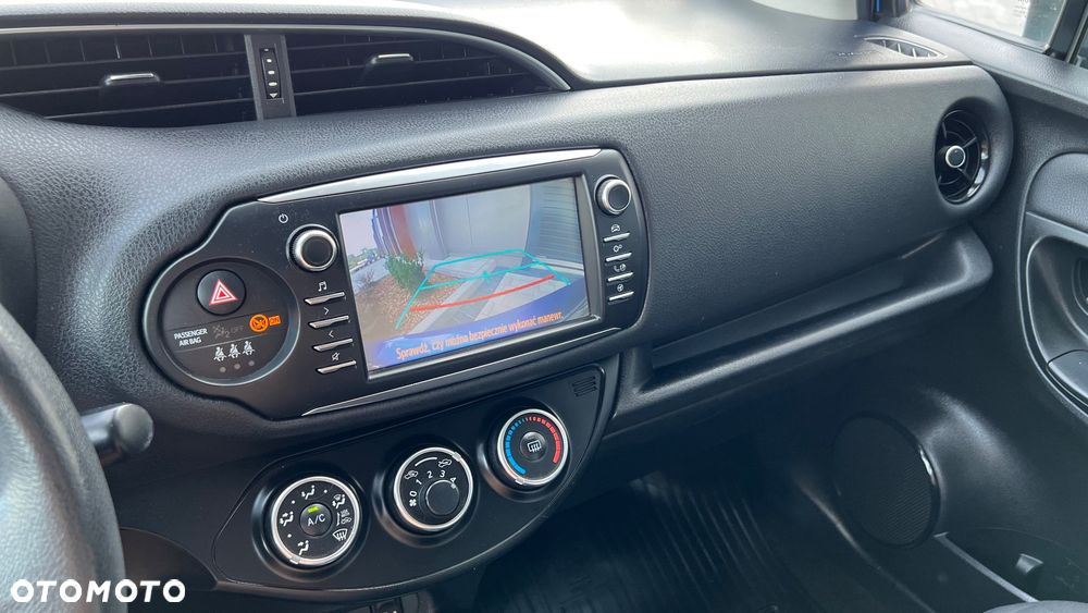 Toyota Yaris 1.5 Premium - 6