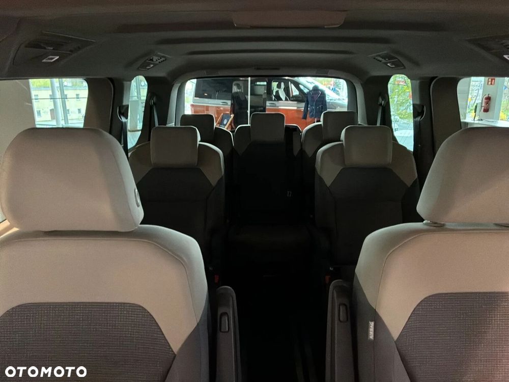 Volkswagen Multivan - 19