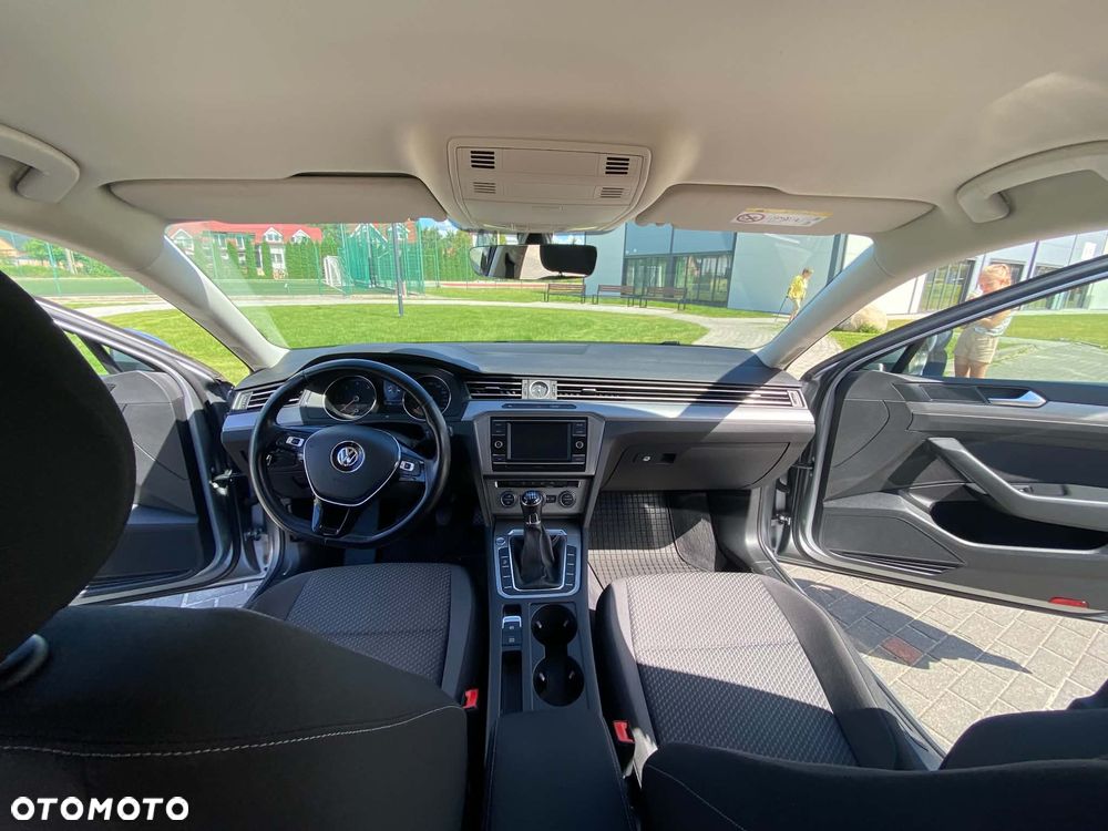 Volkswagen Passat 2.0 TDI BMT Trendline - 11