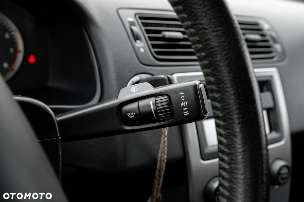 Volvo S40 T5 Momentum - 32