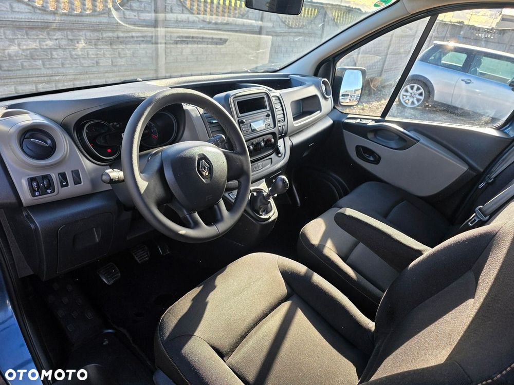 Renault Trafic - 22