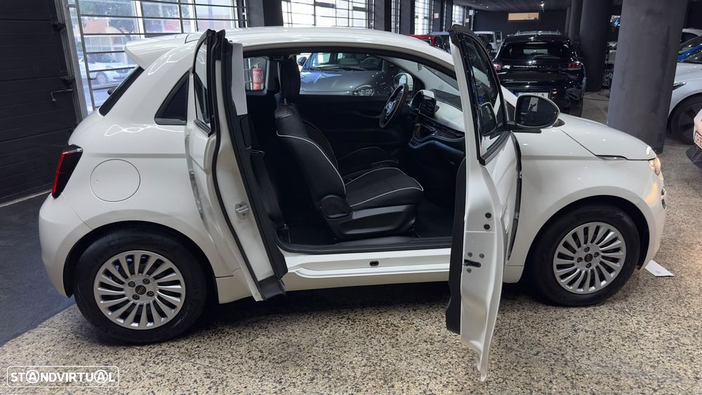 Fiat 500e 3 + 1 23,8kWh Icon - 43