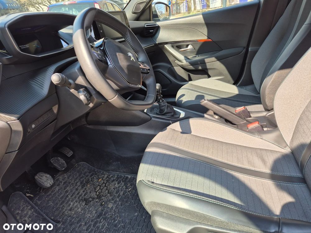 Peugeot 2008 1.2 PureTech Allure Pack S&S - 26