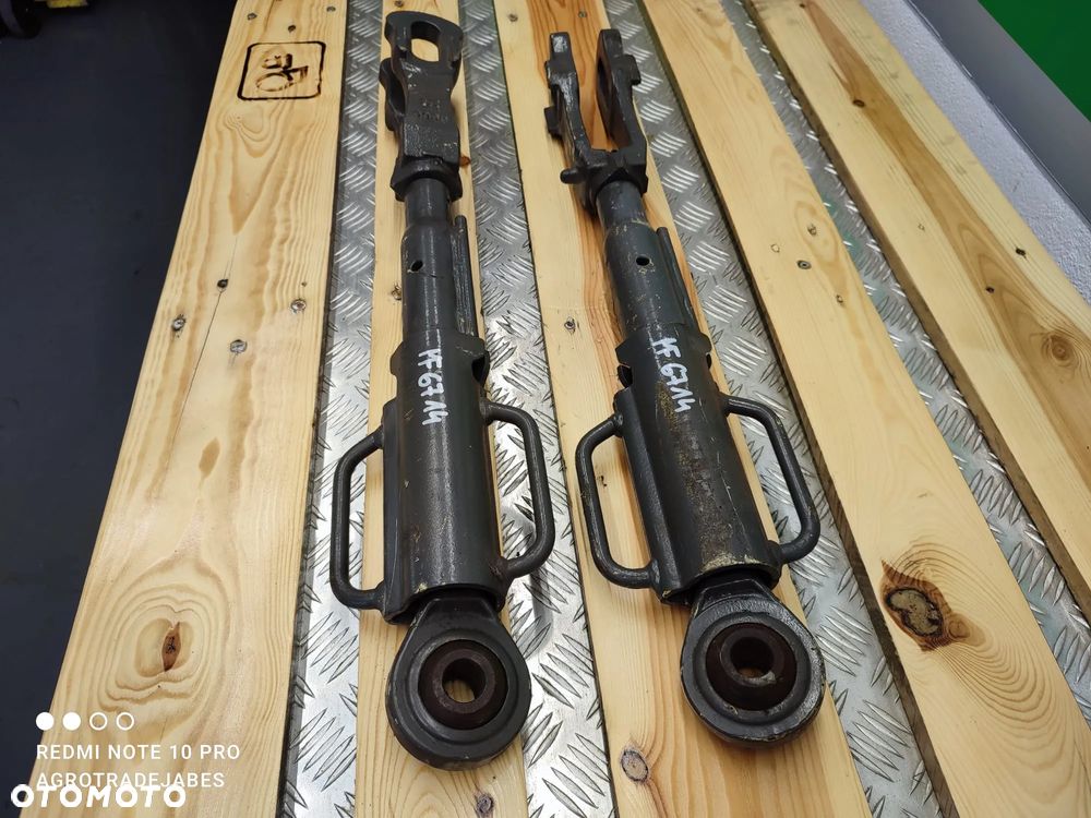 Wieszak tylnego podnośnika Massey Ferguson 6714 - 5