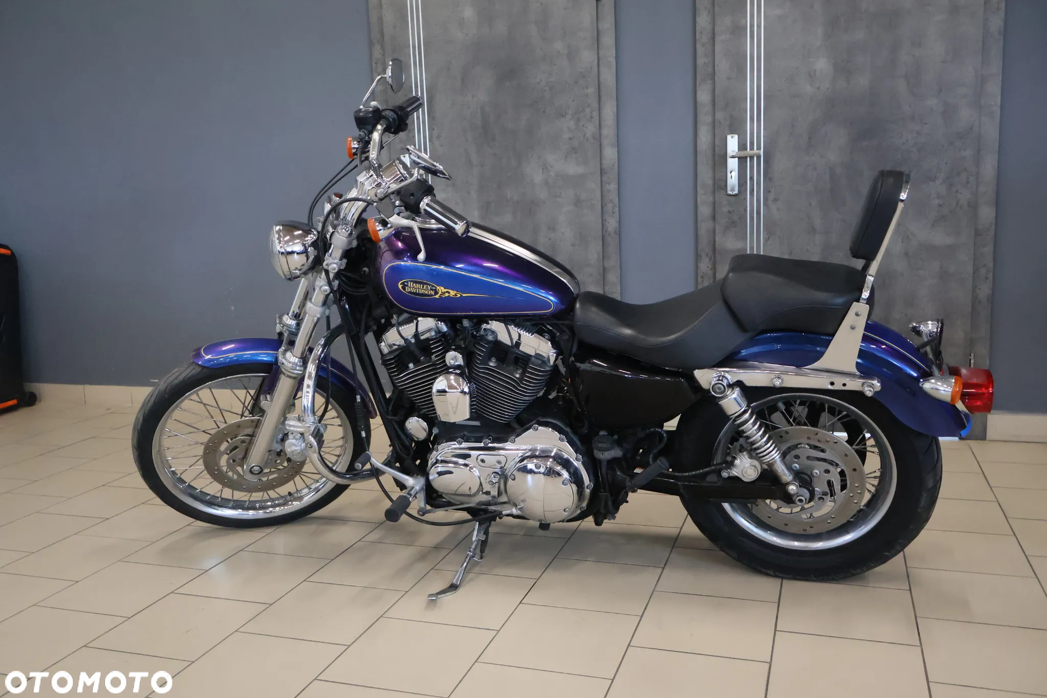 Harley-Davidson Sportster Custom 1200C - 6