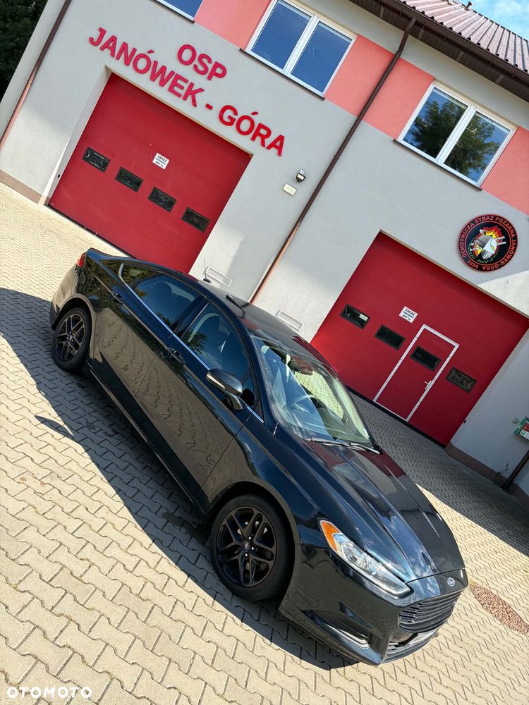 Ford Fusion - 4