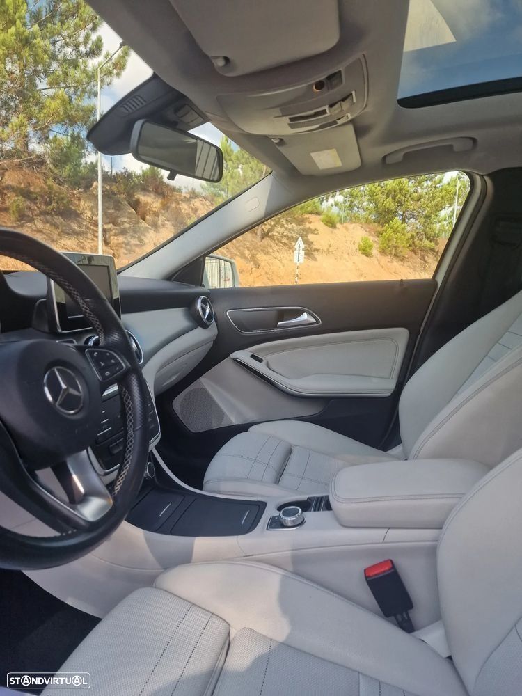 Mercedes-Benz GLA 220 d Urban - 26