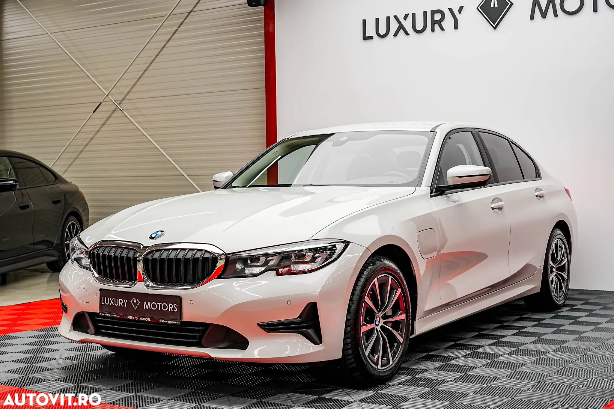 BMW Seria 3 330e Aut. Sport Line - 20