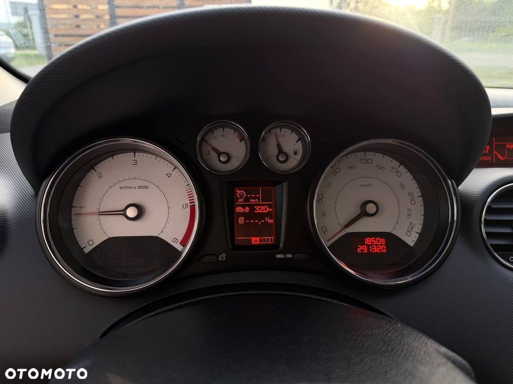 Peugeot 308 CC - 13