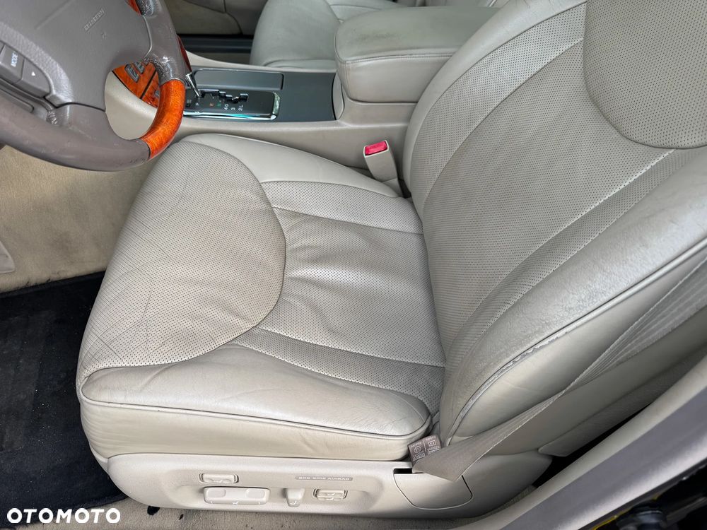 Lexus LS High Class - 27