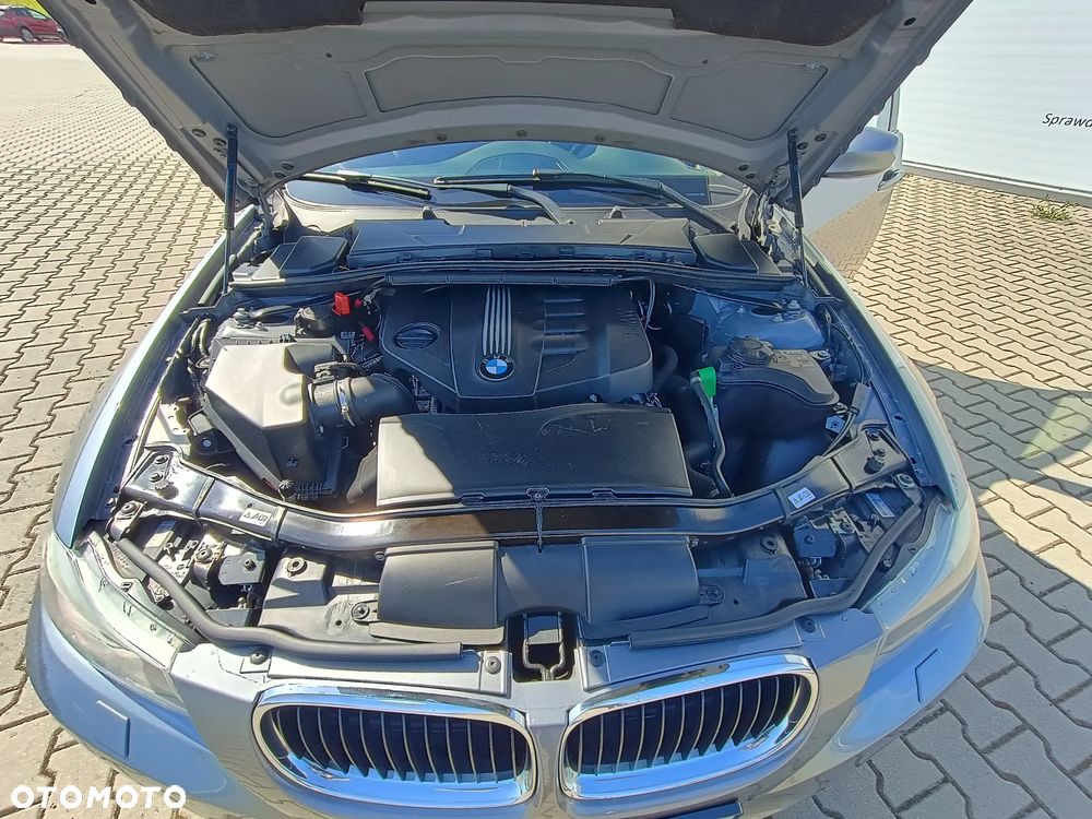 BMW Seria 3 318d Luxury Line - 9