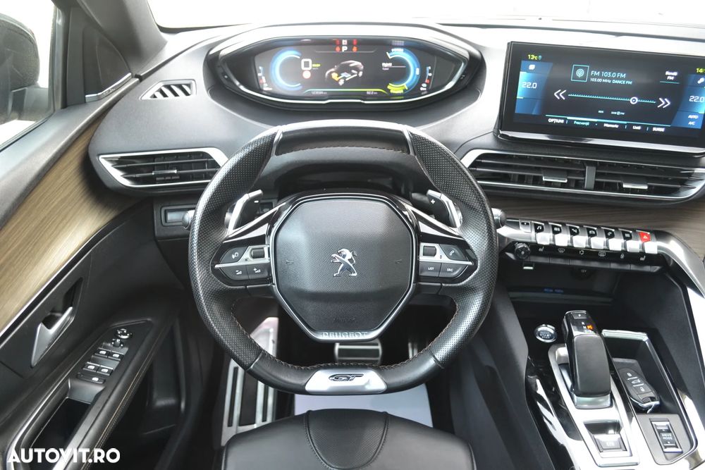 Peugeot 3008 PHEV EAT8 4X4 GT Pack - 17