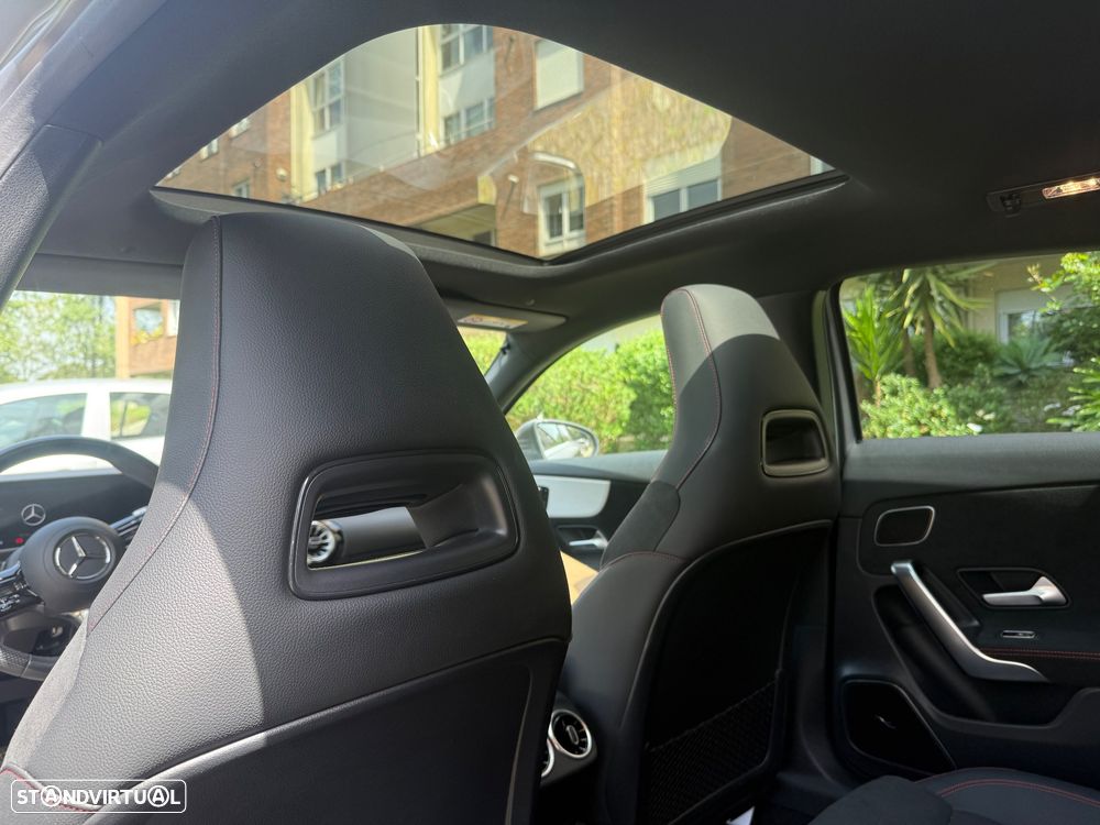 Mercedes-Benz A 250 e AMG Line - 11