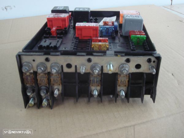 Caixa Relés/Fusíveis Volkswagen Golf V (1K1) - 2