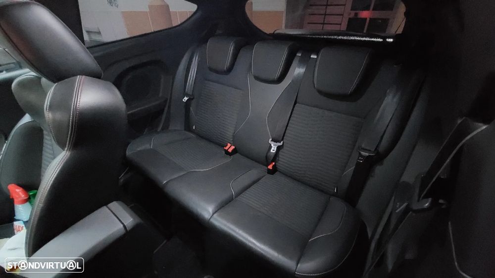 Ford Fiesta 1.6 EcoBoost ST200 - 10