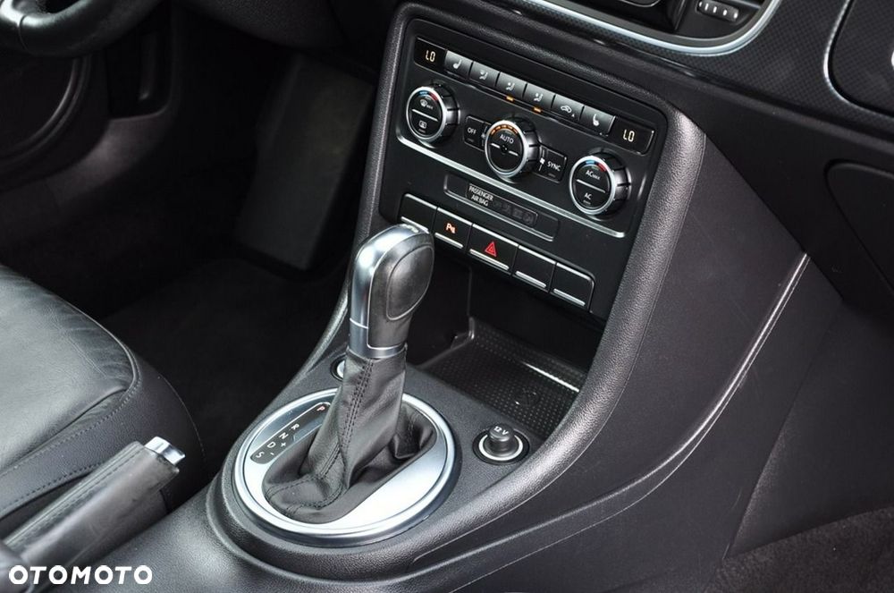 Volkswagen New Beetle - 30
