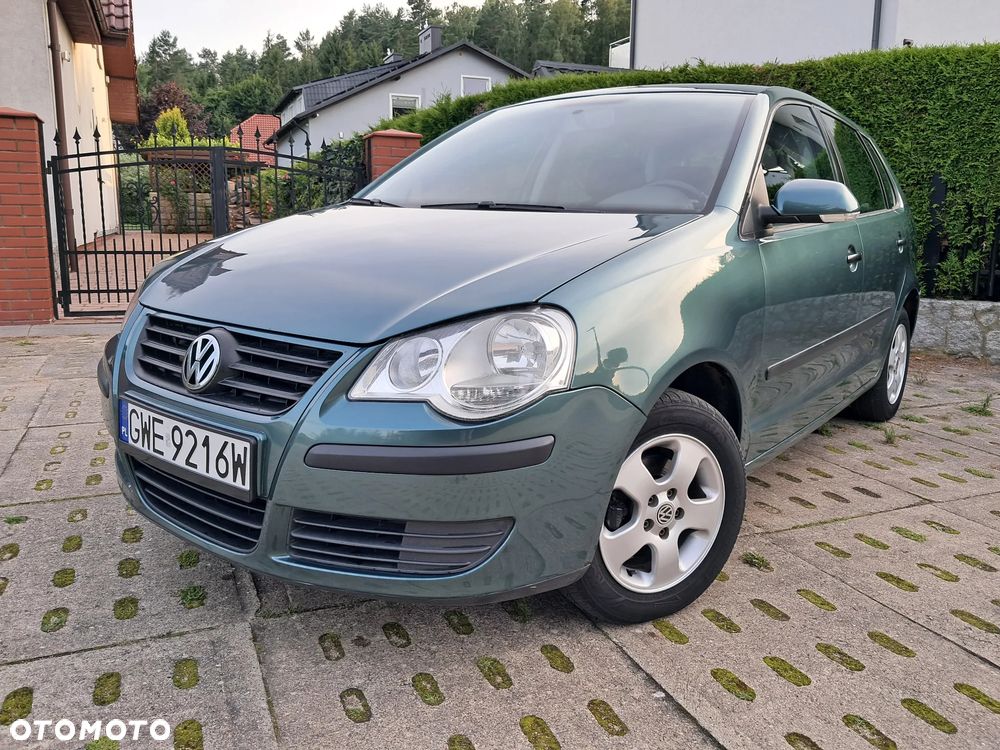 Volkswagen Polo 1.4 16V Comfortline - 1