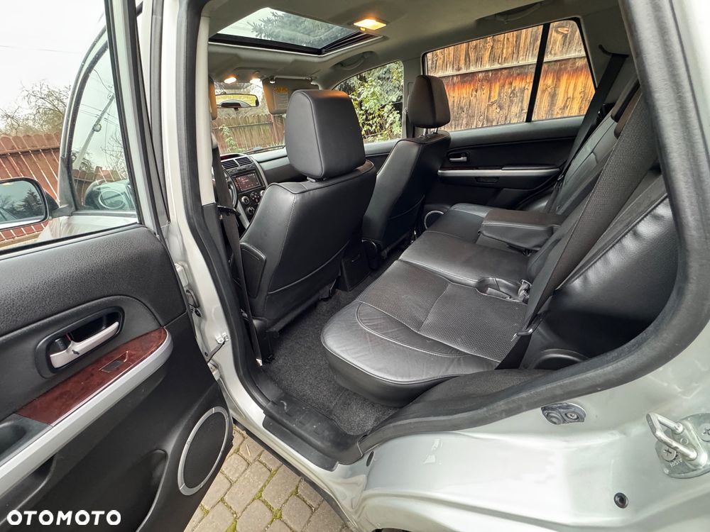 Suzuki Grand Vitara 2.0 Automatik Comfort Limited - 24
