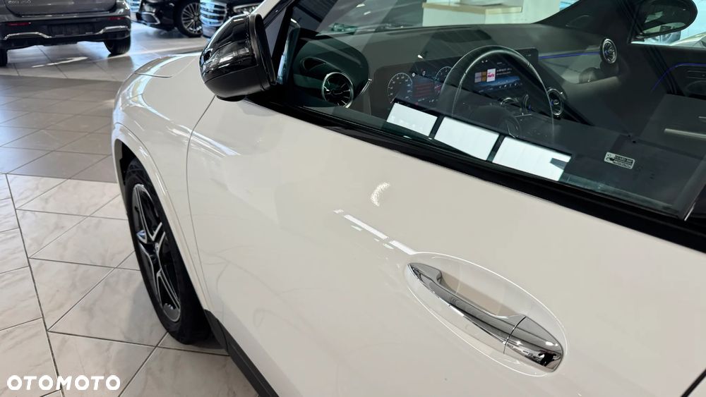 Mercedes-Benz GLA 200 AMG Line - 8