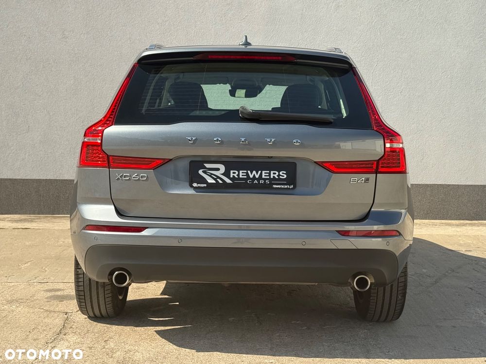 Volvo XC 60 B4 D AWD Momentum Pro - 5
