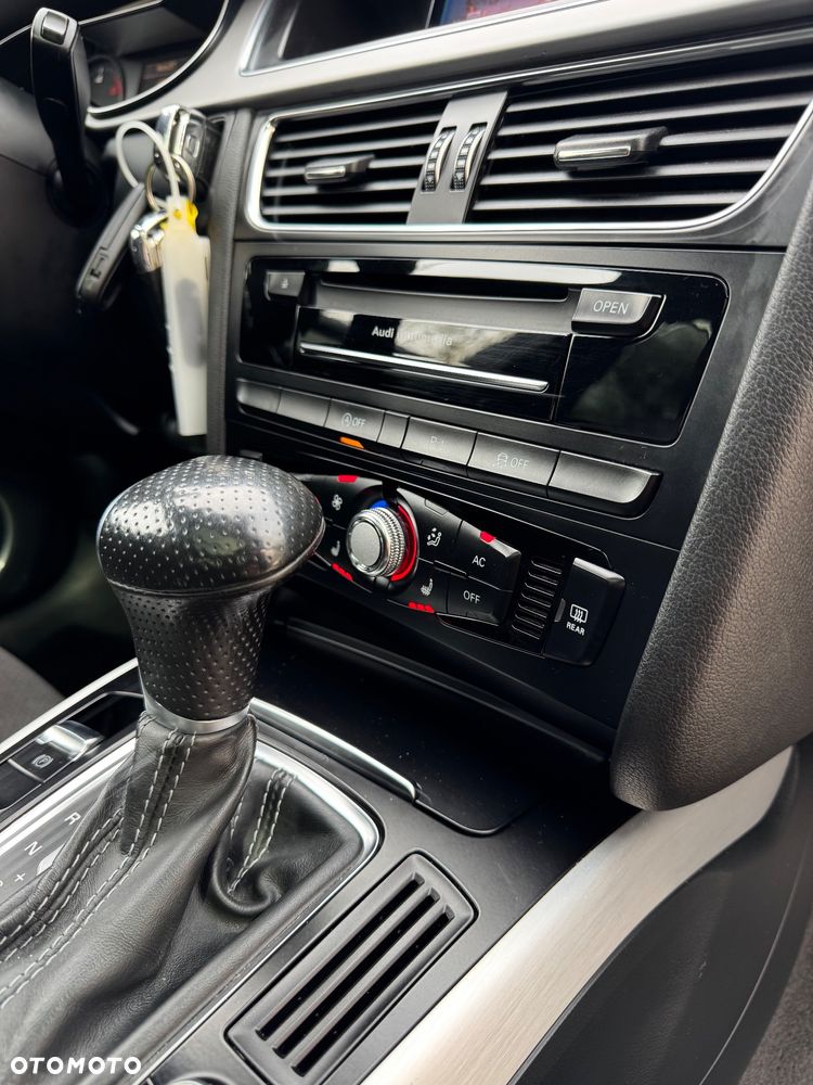 Audi A4 Avant 2.0 TDI DPF quattro S tronic S line Sportpaket - 13