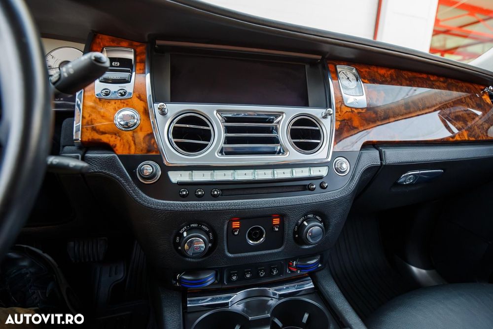 Rolls-Royce Ghost - 28