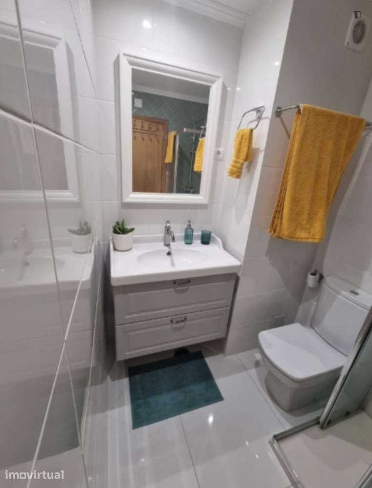 Quarto - localizado em Estoril Lisbon - Grande imagem: 4/5