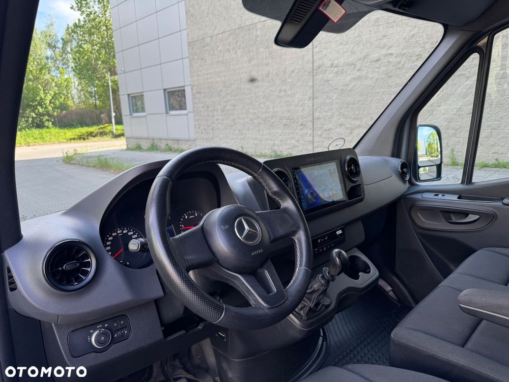 Mercedes-Benz Sprinter - 6