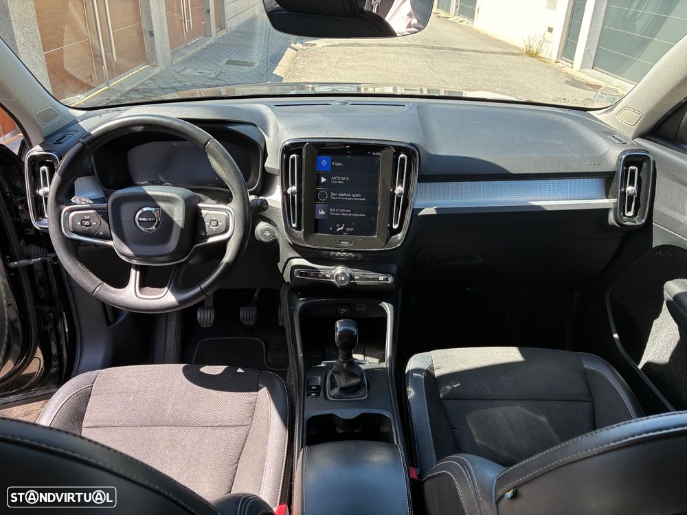 Volvo XC 40 2.0 D3 Momentum - 3