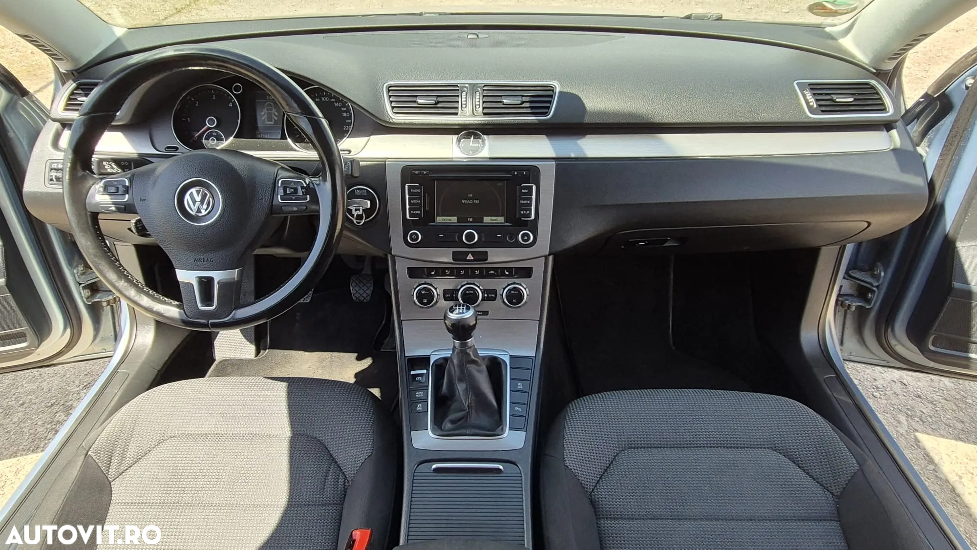 Volkswagen Passat Variant 2.0 TDI BlueMotion Technology Comfortline - 12
