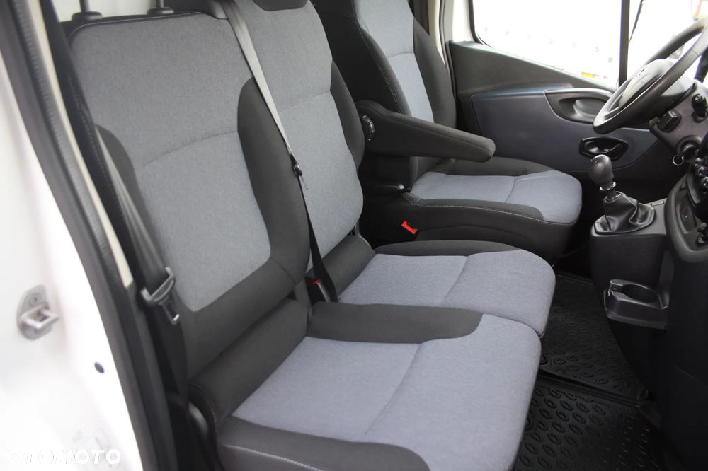 Opel Vivaro - 12