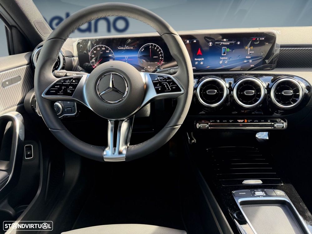 Mercedes-Benz A 250 e - 12