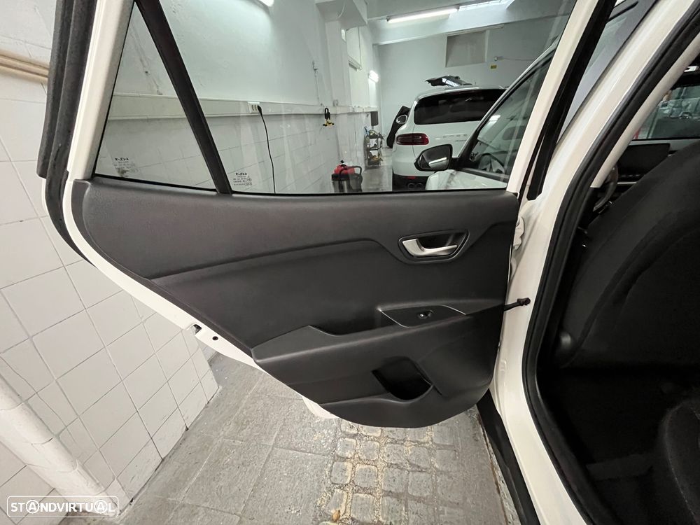 Kia Stonic - 8