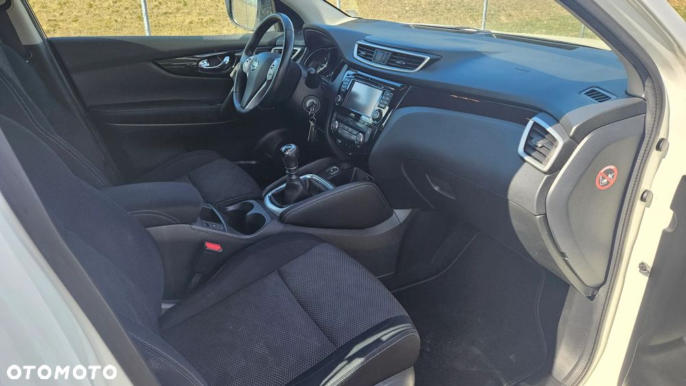 Nissan Qashqai 1.2 DIG-T N-Connecta EU6 - 10