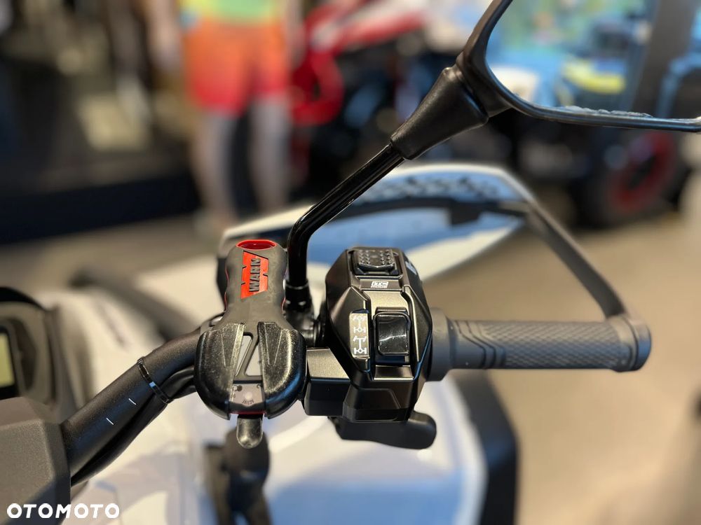 Can-Am Renegade - 14