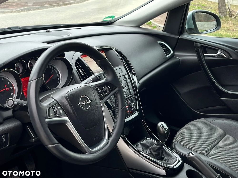 Opel Astra 1.4 Turbo Exklusiv - 17