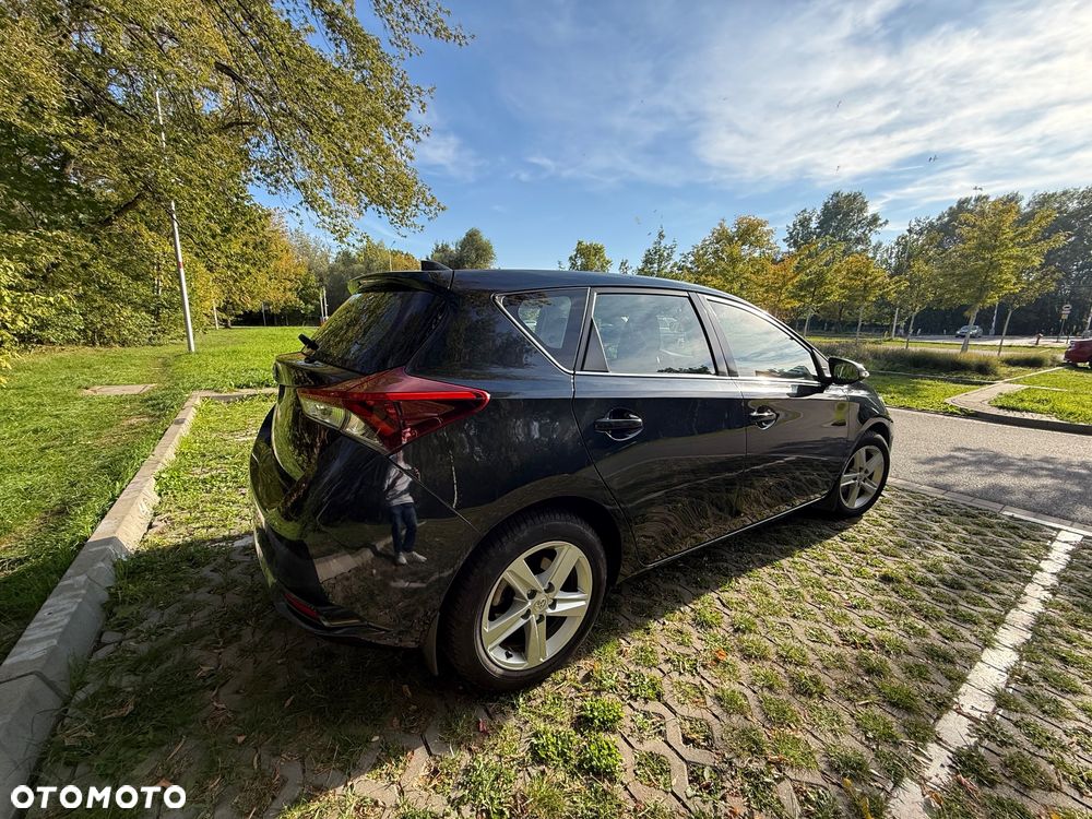 Toyota Auris - 8
